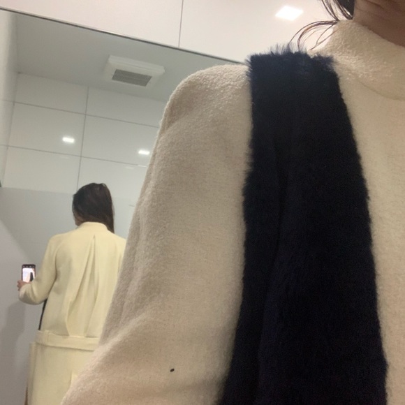 Stunning unique coat with fur - Picture 7 of 8